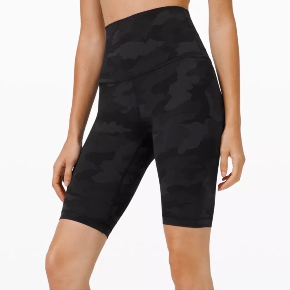EUC Lululemon athletica align bike shorts 10”